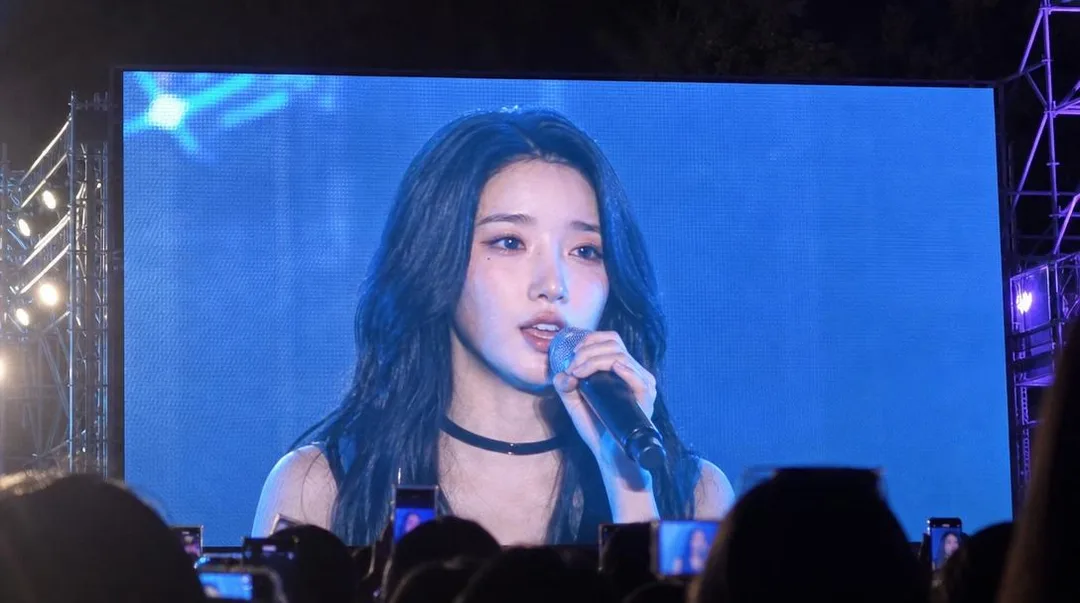 대학 축제 전광판 직찍 AI 필터 예시 — 캐럿 AI 포토부스
