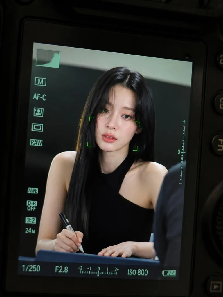 팬싸인회 뷰파인더컷 AI 필터 예시 — 캐럿 AI 포토부스